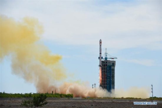 A Long March 4B rocket launched June 26, 2016 carrying China's second Shijian 16 electronic surveillance satellite. Credit: Xinhua